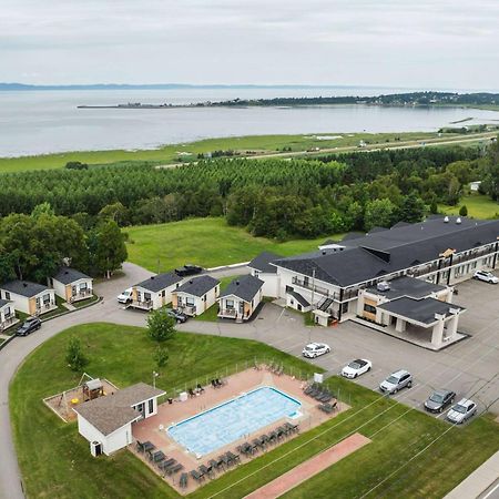 Days Inn By Wyndham Rivière-du-Loup Екстериор снимка